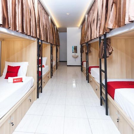 Reddoorz Hostel @ Malang City Center 2 Bagian luar foto