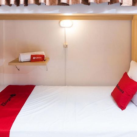 Reddoorz Hostel @ Malang City Center 2 Bagian luar foto