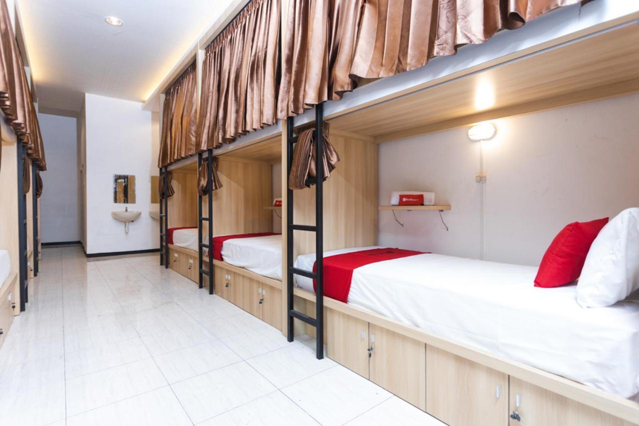 Reddoorz Hostel @ Malang City Center 2 Bagian luar foto