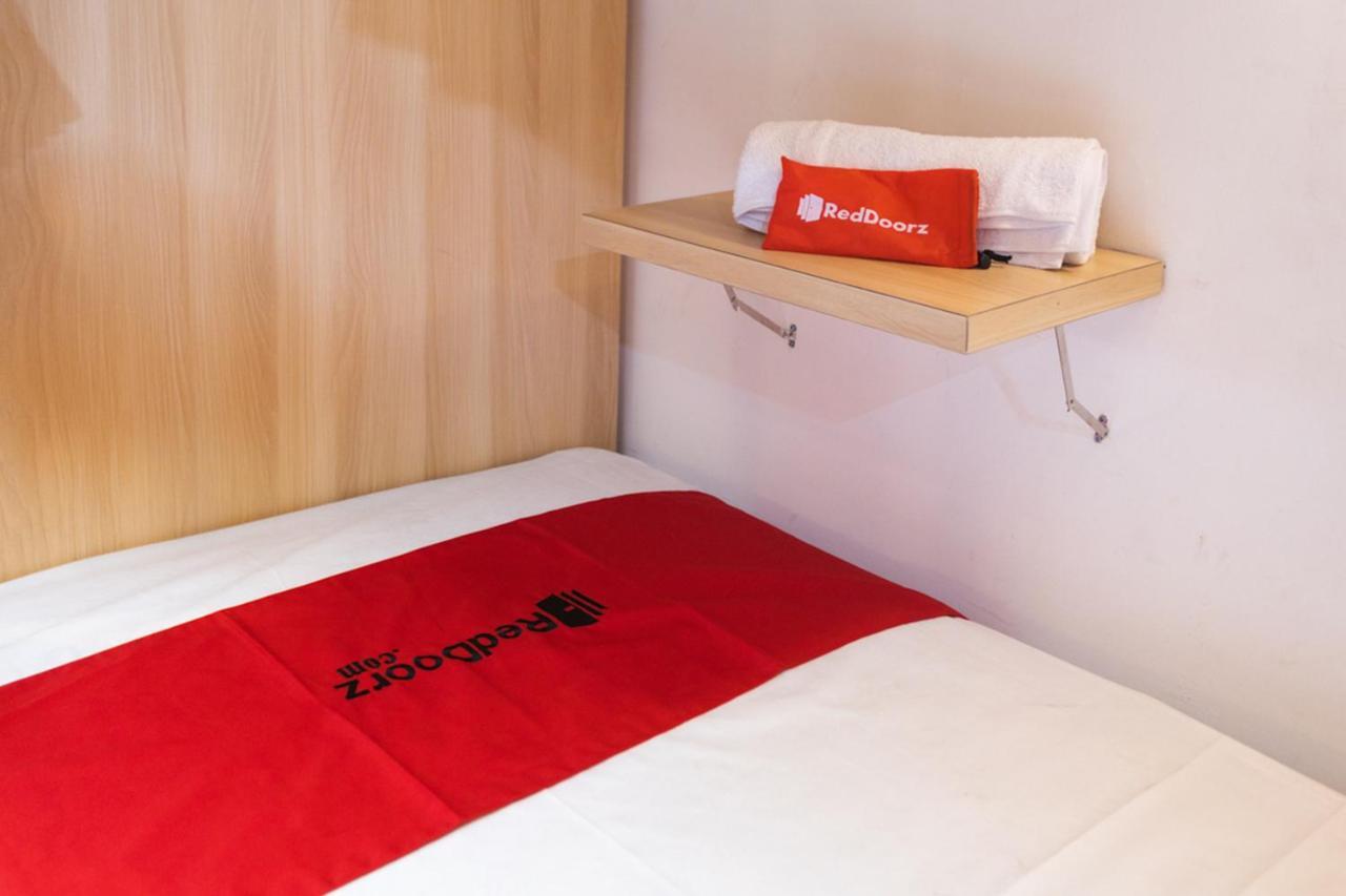 Reddoorz Hostel @ Malang City Center 2 Bagian luar foto