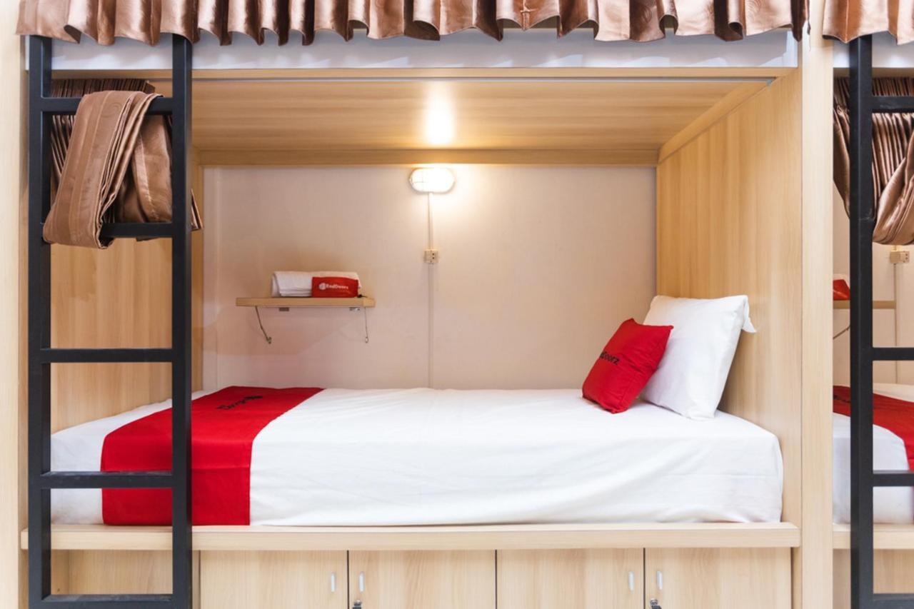 Reddoorz Hostel @ Malang City Center 2 Bagian luar foto